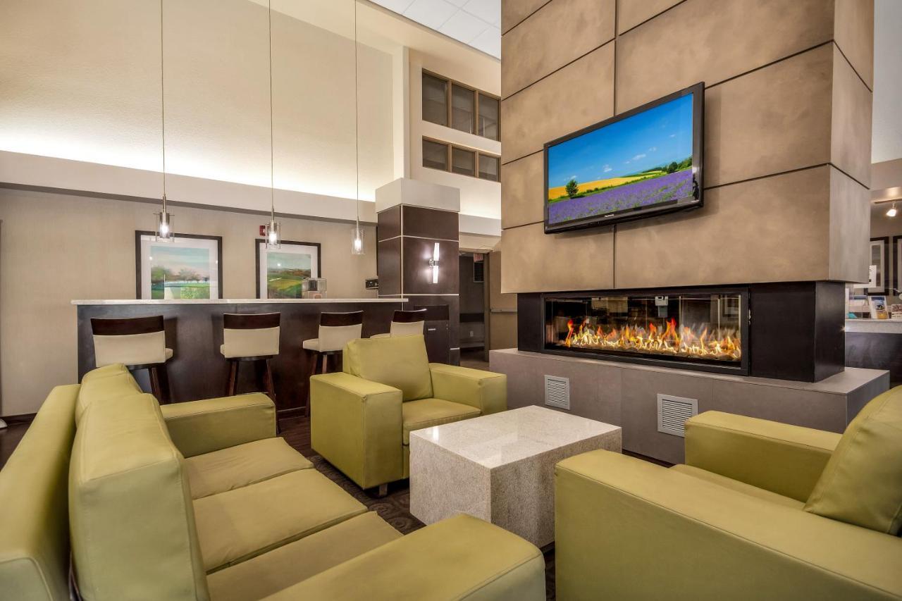 Homesuites By D3H Regina Exterior foto